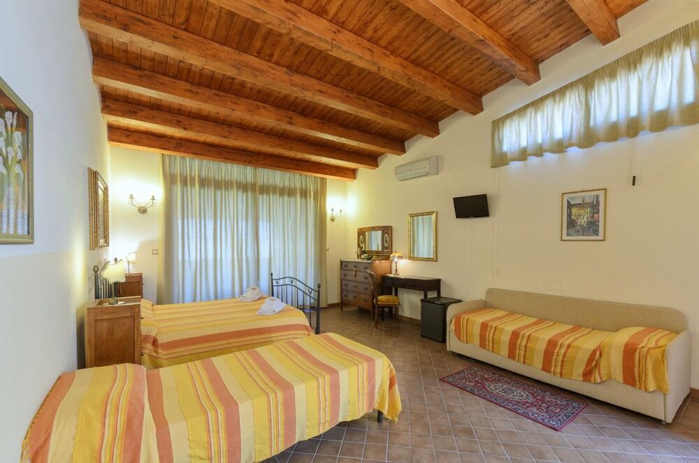 Nonna Germina Locazione Turistica Villa Roccalumera Exterior foto